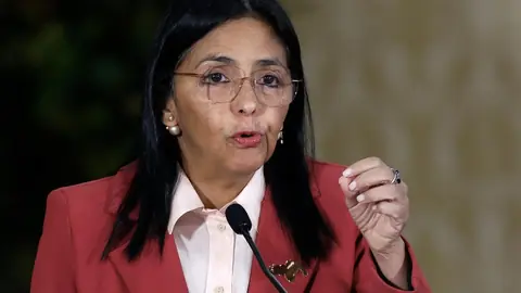 Delcy Rodríguez, presidenta interina de Venezuela, durante una conferencia de prensa en el Palacio de Miraflores en Caracas en abril de 2026